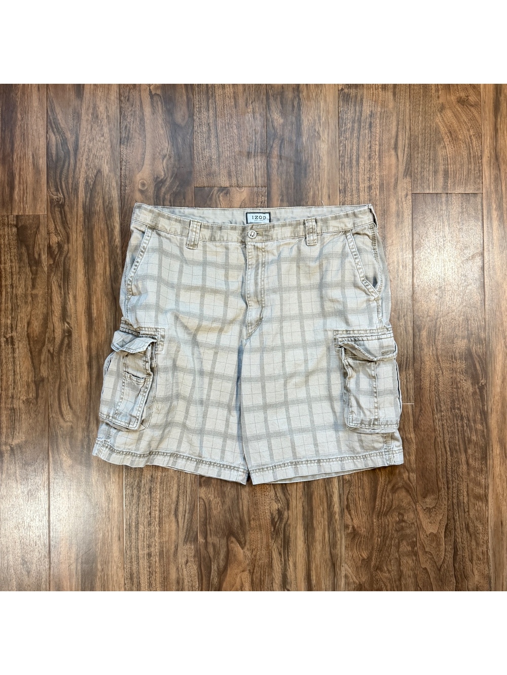 Vintage IZOD Mens Plaid Cargo Shorts Tan Khaki Size 40 Talon Zip Casual Golf